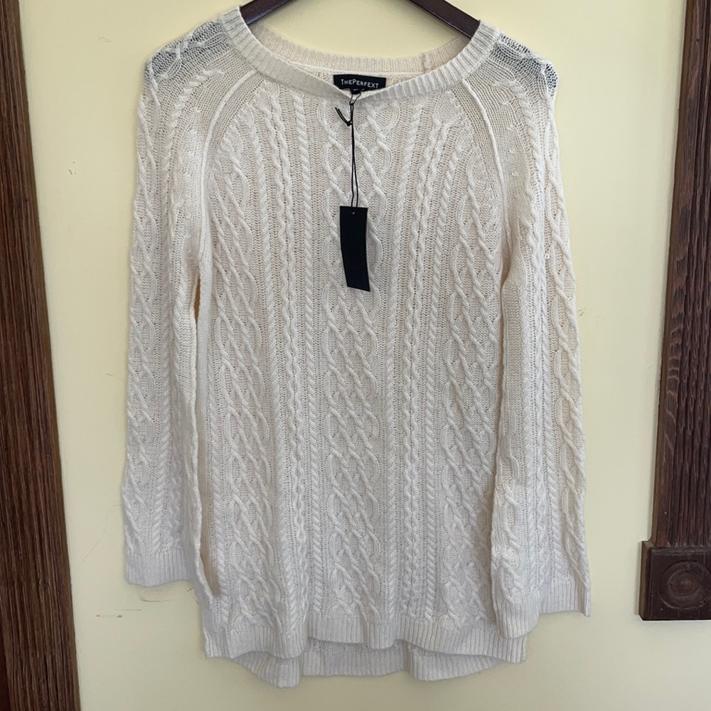 The perfext xs cable knit long sleeve sweater